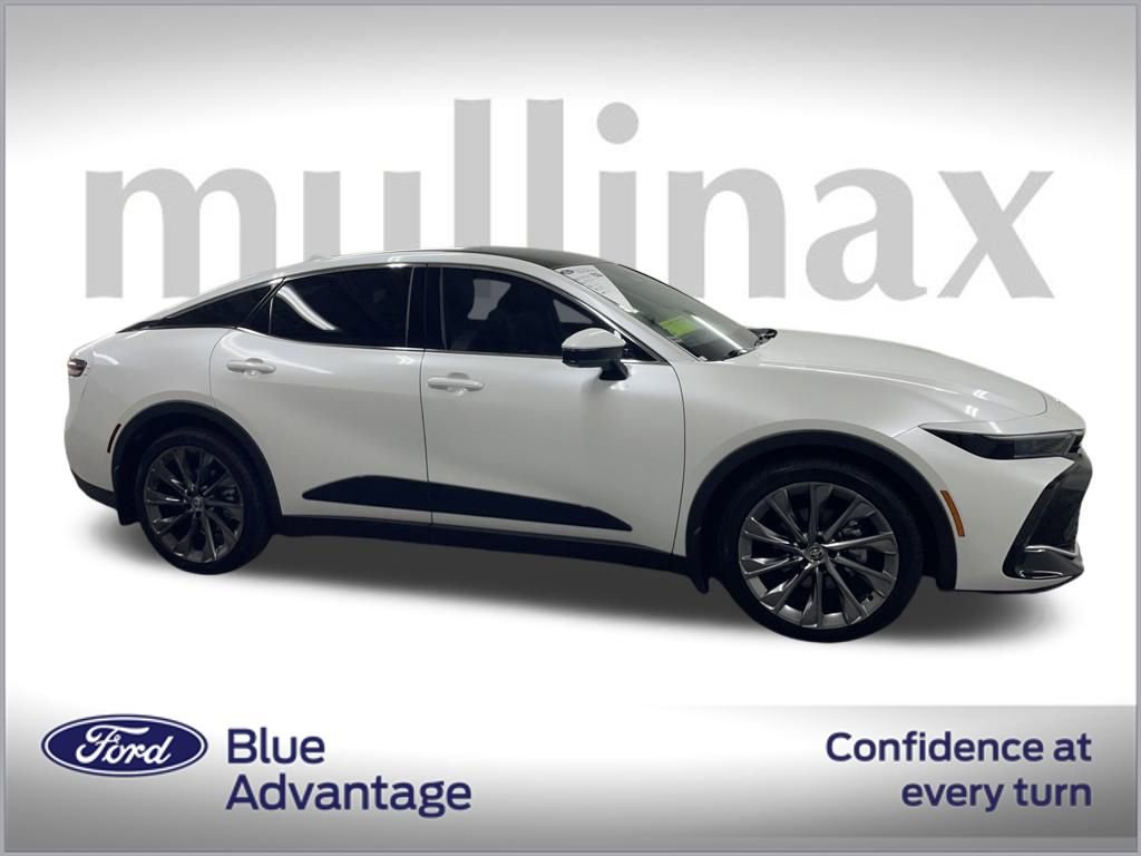 Used 2025 Toyota Crown Limited image 2