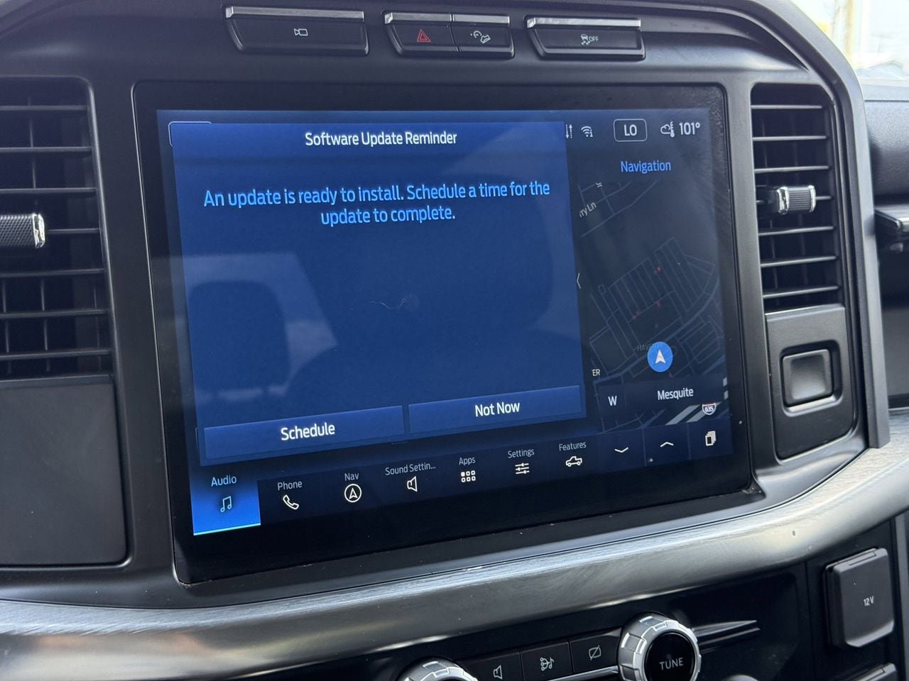 Certified 2023 Ford F150 Lariat w/ FX4 Off-Road Package AWD/4WD image 16