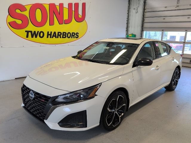 Used 2023 Nissan Altima 2.5 SR AWD/4WD image 1