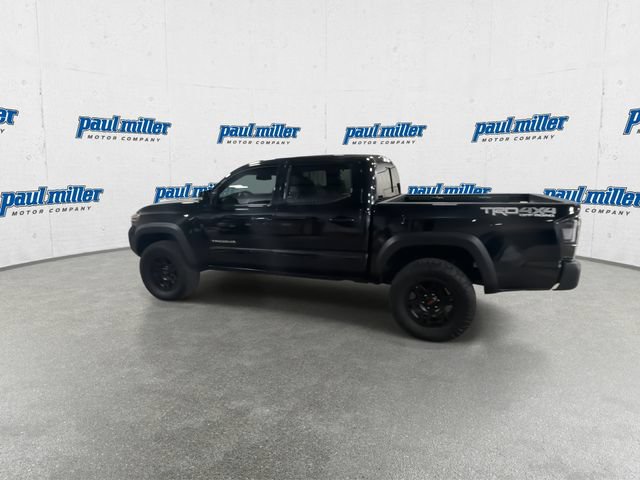 Used 2021 Toyota Tacoma TRD Off-Road AWD/4WD image 11