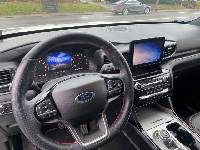 Certified 2022 Ford Explorer ST-Line w/ Class IV Trailer Tow Package image 6