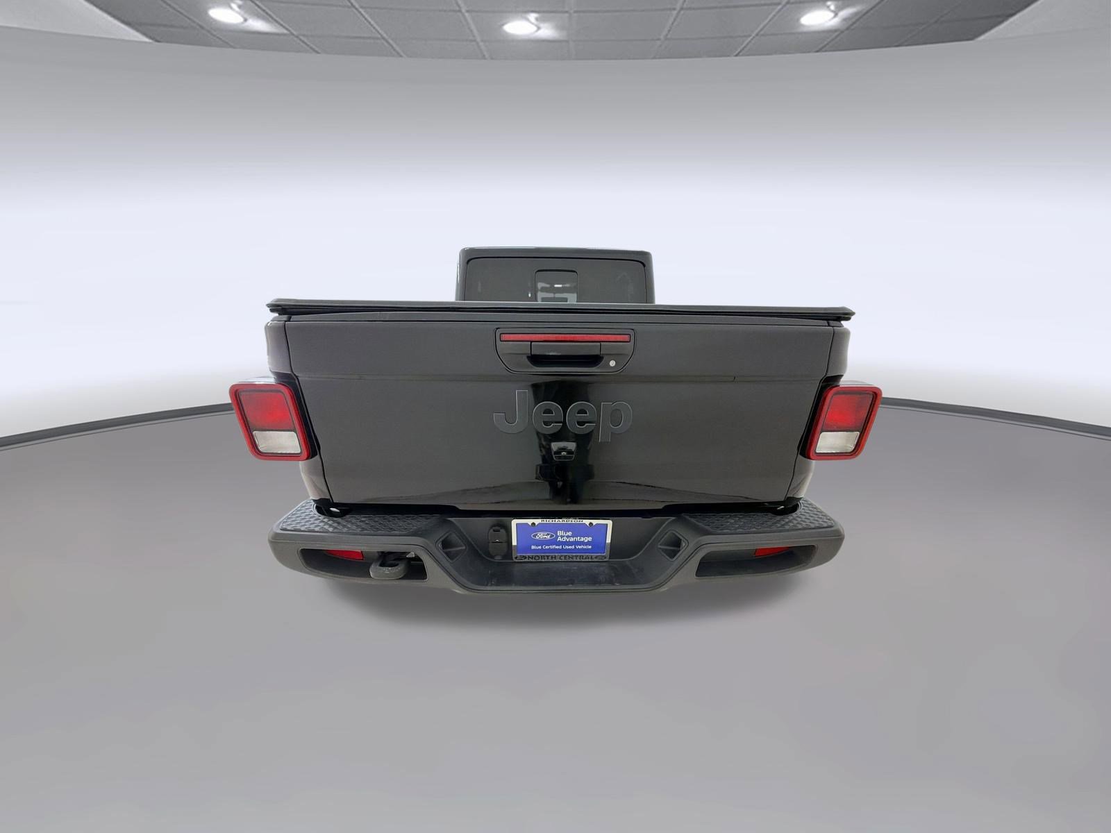 Used 2025 Jeep Gladiator Sport AWD/4WD image 4