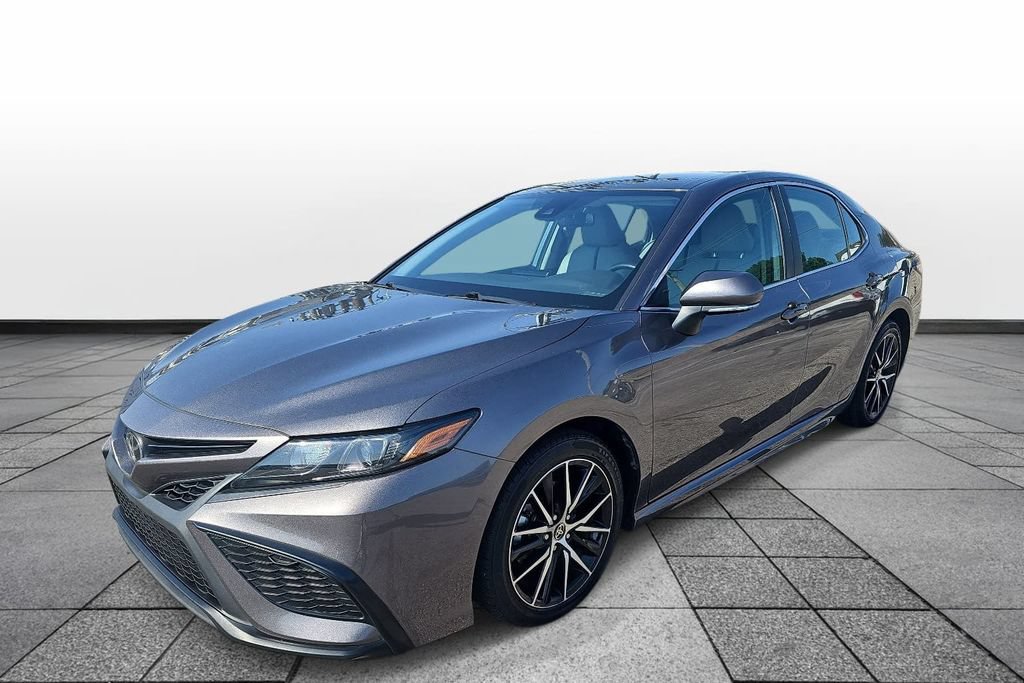 Used 2024 Toyota Camry SE