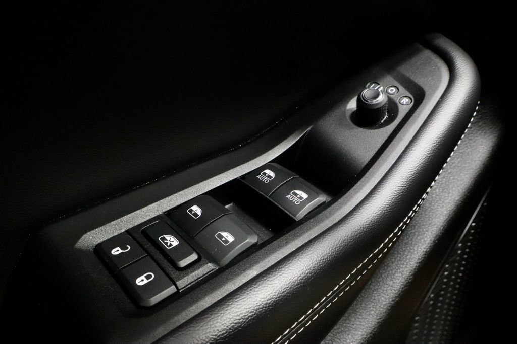 Used 2024 Jeep Grand Cherokee Altitude image 24