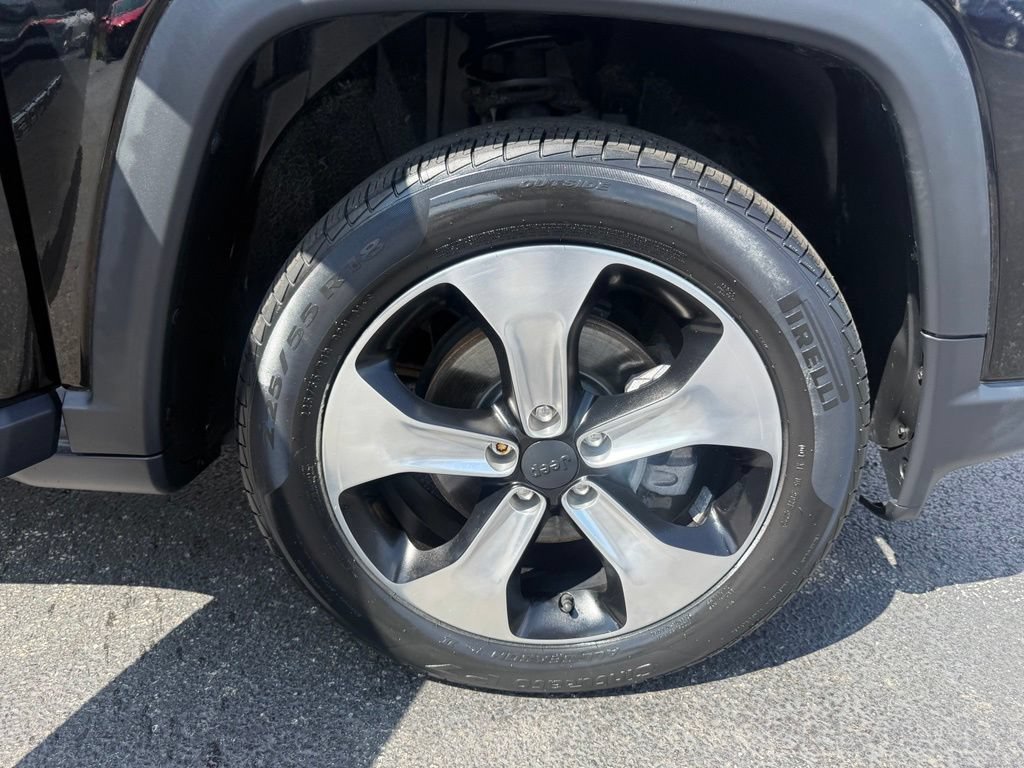 Used 2018 Jeep Compass Latitude AWD/4WD image 54