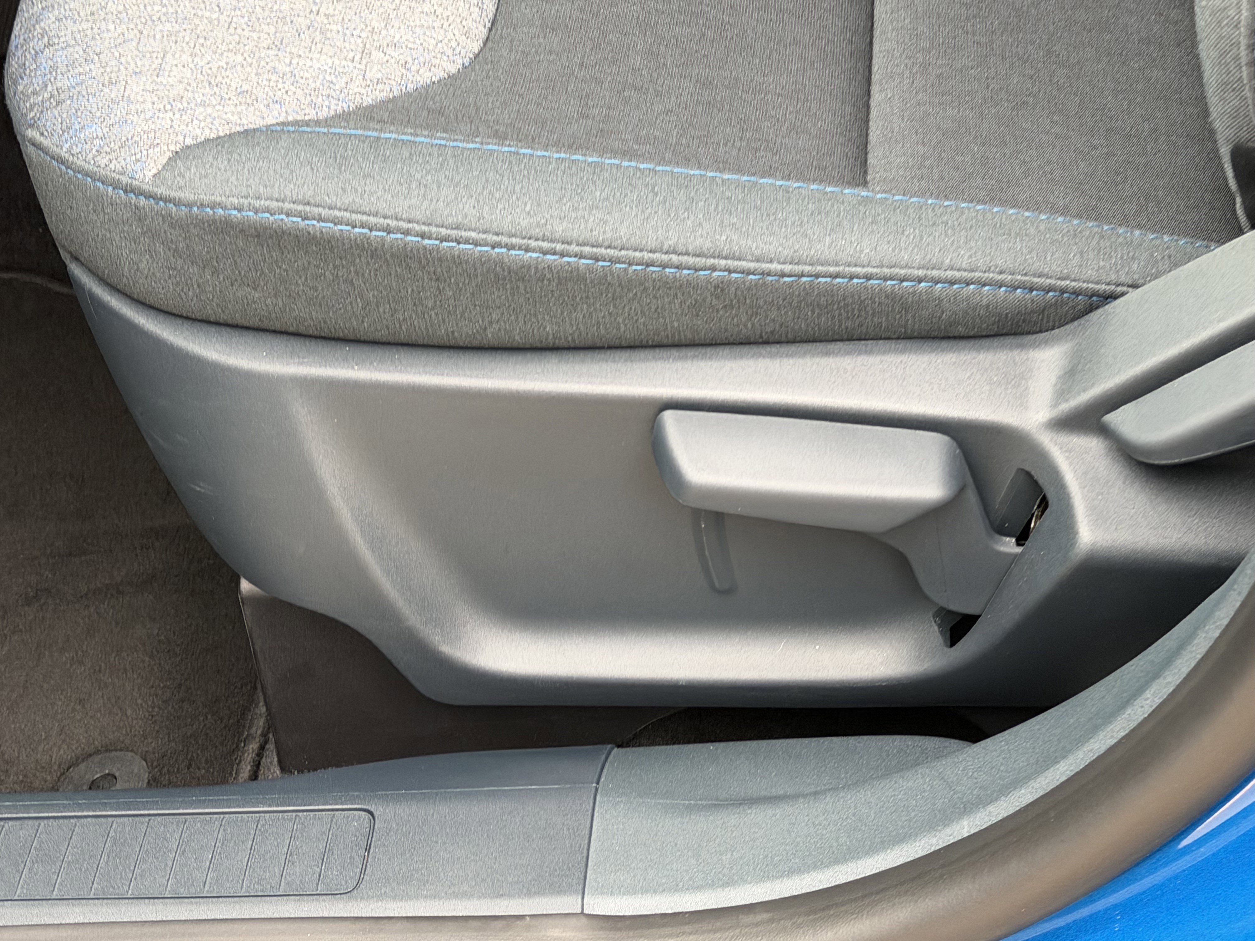 Certified 2025 Ford Maverick XLT w/ Equipment Group 302A AWD/4WD image 16