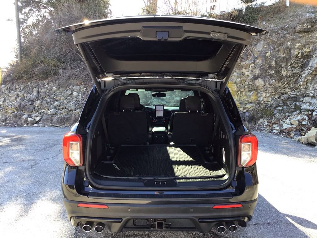 Certified 2022 Ford Explorer ST w/ Equipment Group 401A image 8