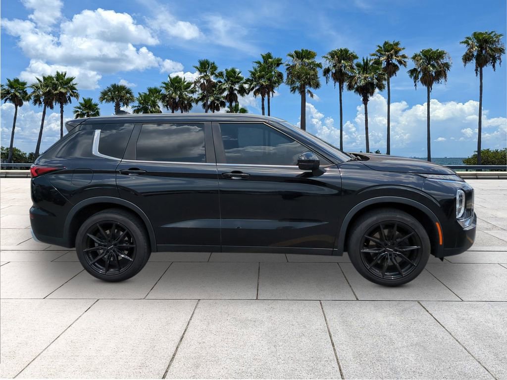 Used 2022 Mitsubishi Outlander SEL Black Edition FWD image 8