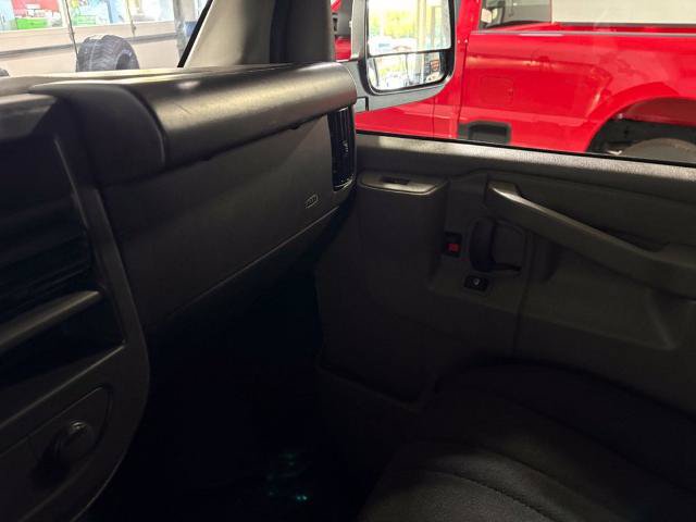 Used 2025 Chevrolet Express 2500 w/ Driver Convenience Package RWD image 17