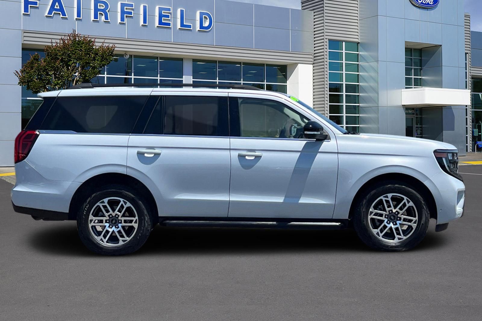 Certified 2025 Ford Expedition Active AWD/4WD image 7