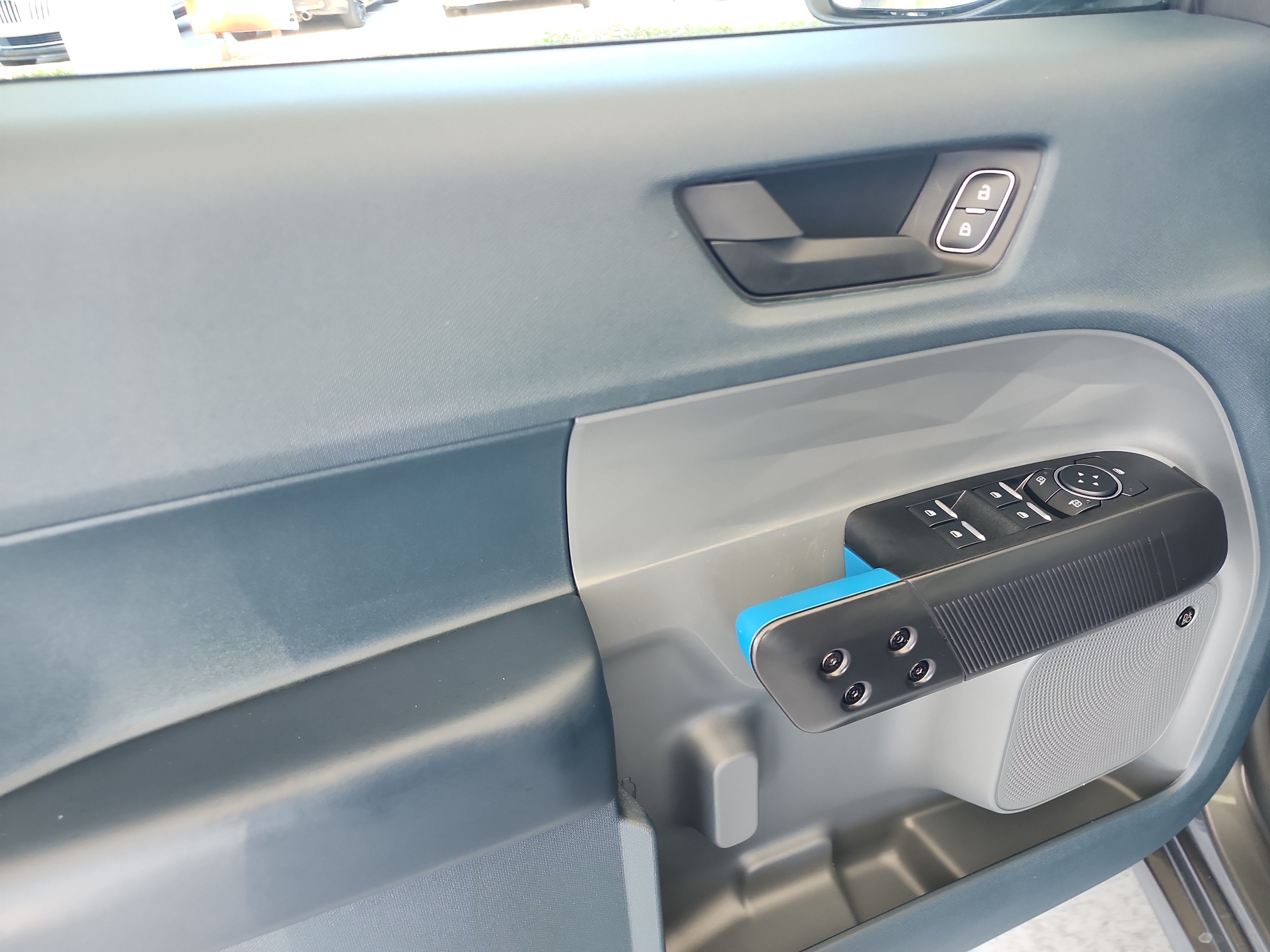 Certified 2025 Ford Maverick Lobo AWD/4WD image 16