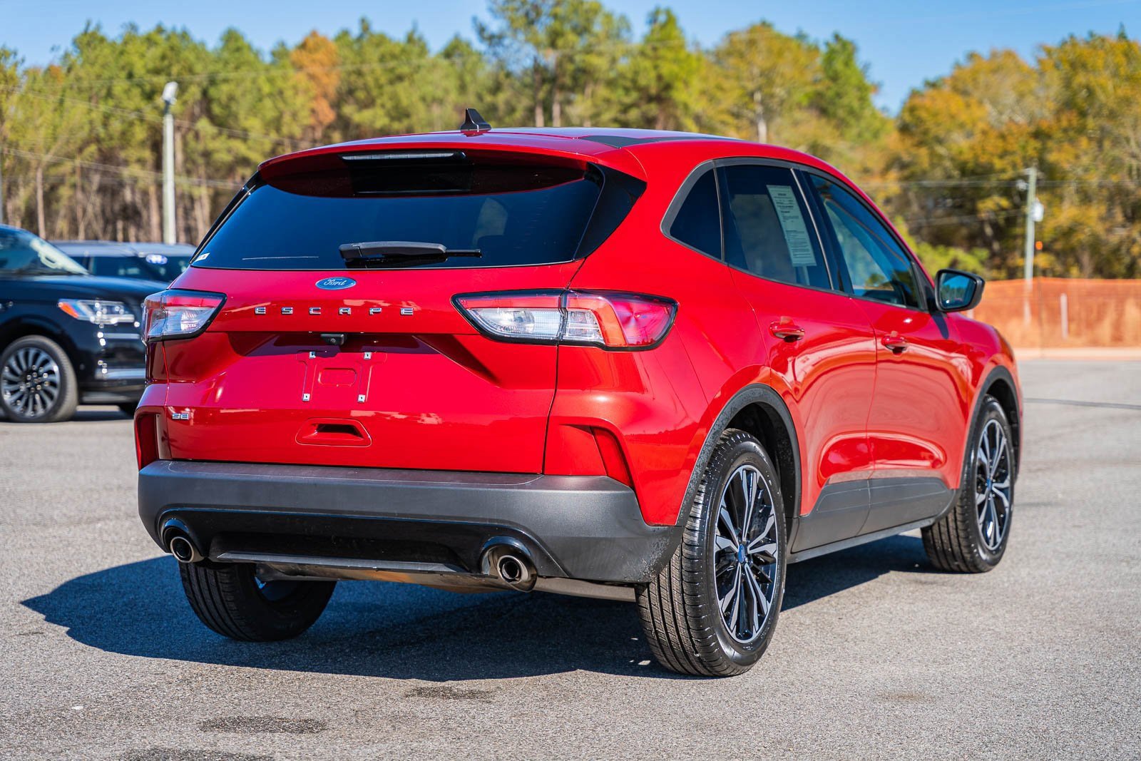 Certified 2021 Ford Escape SE w/ SE Sport Appearance Package image 5