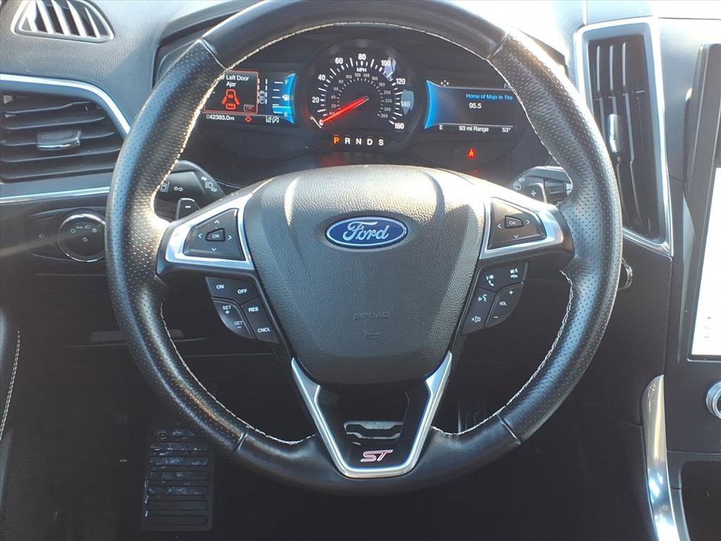 Certified 2023 Ford Edge ST image 7