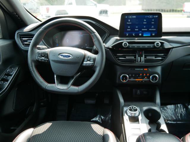 Certified 2025 Ford Escape ST-Line Select AWD/4WD image 16