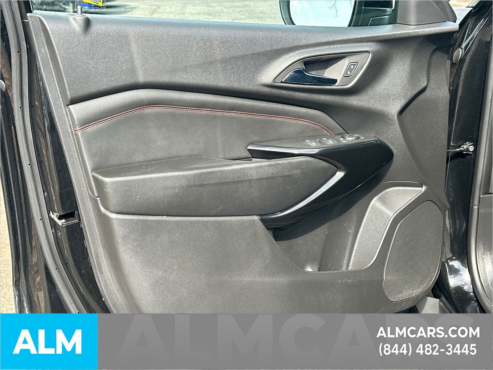 Used 2024 Chevrolet Trax RS FWD image 11