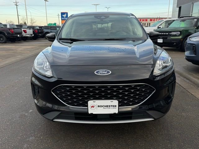 Certified 2020 Ford Escape SE image 6