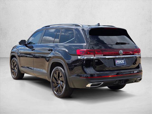 Used 2024 Volkswagen Atlas SE w/ Black Wheel Package FWD image 8