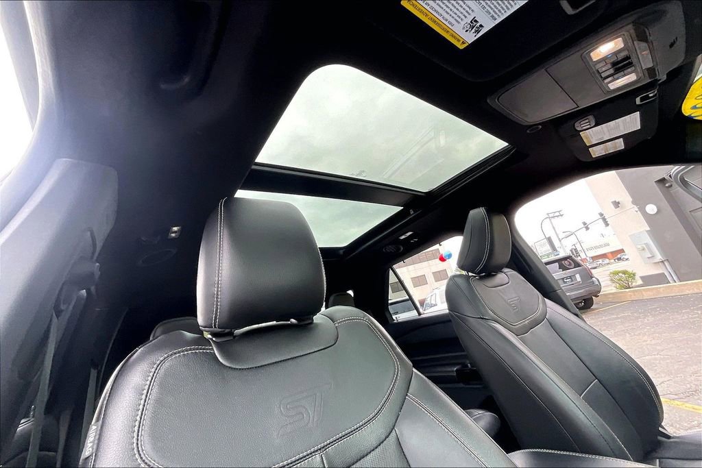 Certified 2022 Ford Explorer ST w/ Equipment Group 401A AWD/4WD image 19