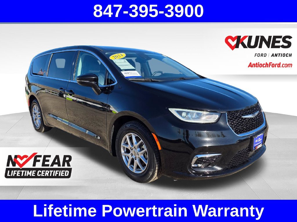 Used 2024 Chrysler Pacifica Touring-L FWD image 1
