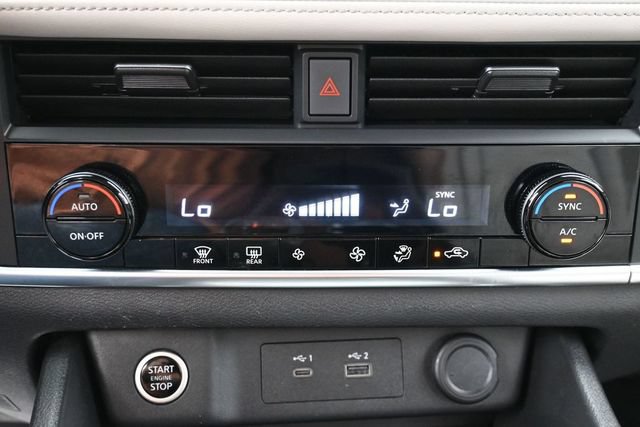 Used 2023 Nissan Rogue SV AWD/4WD image 21