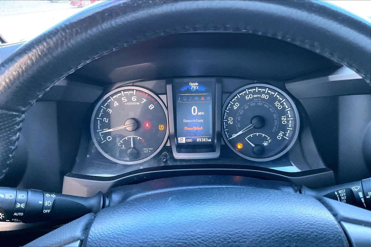 Used 2017 Toyota Tacoma TRD Sport RWD image 17