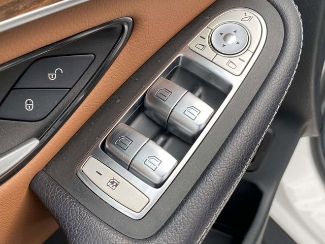 Used 2020 Mercedes-Benz GLC 300 image 19