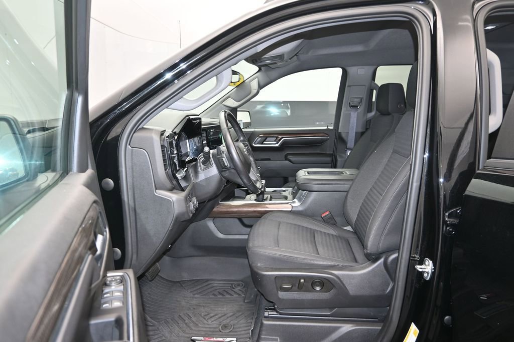 Used 2022 Chevrolet Silverado 1500 LT Trail Boss AWD/4WD image 12