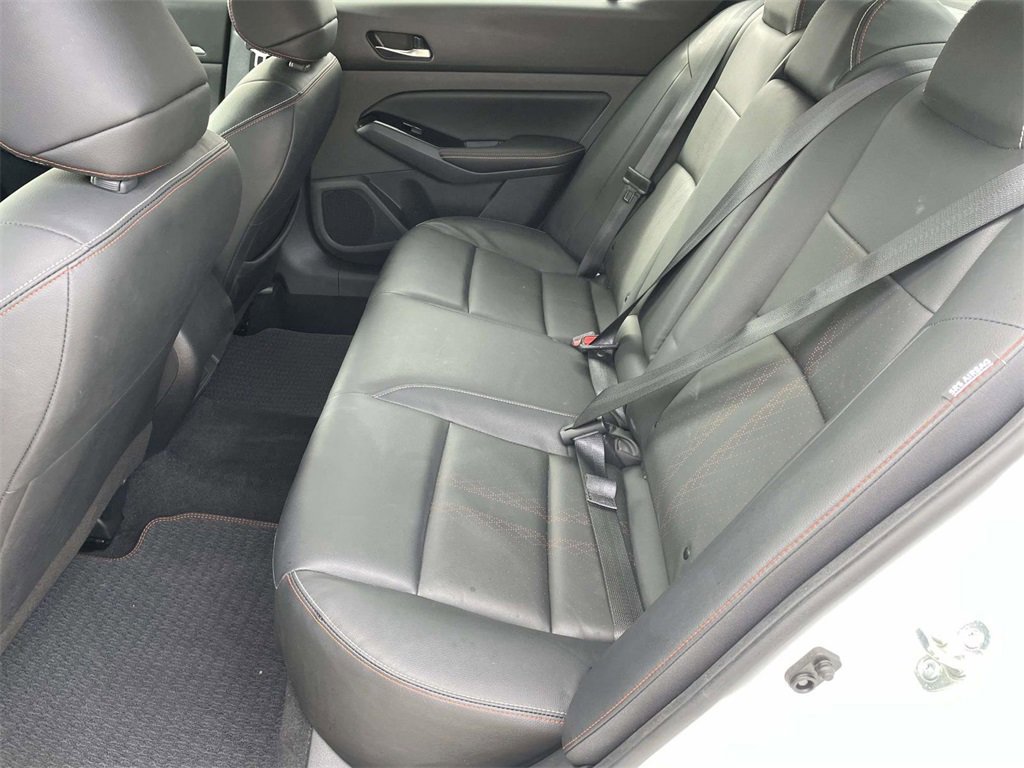 Used 2023 Nissan Altima 2.5 SR w/ SR Premium Package image 12