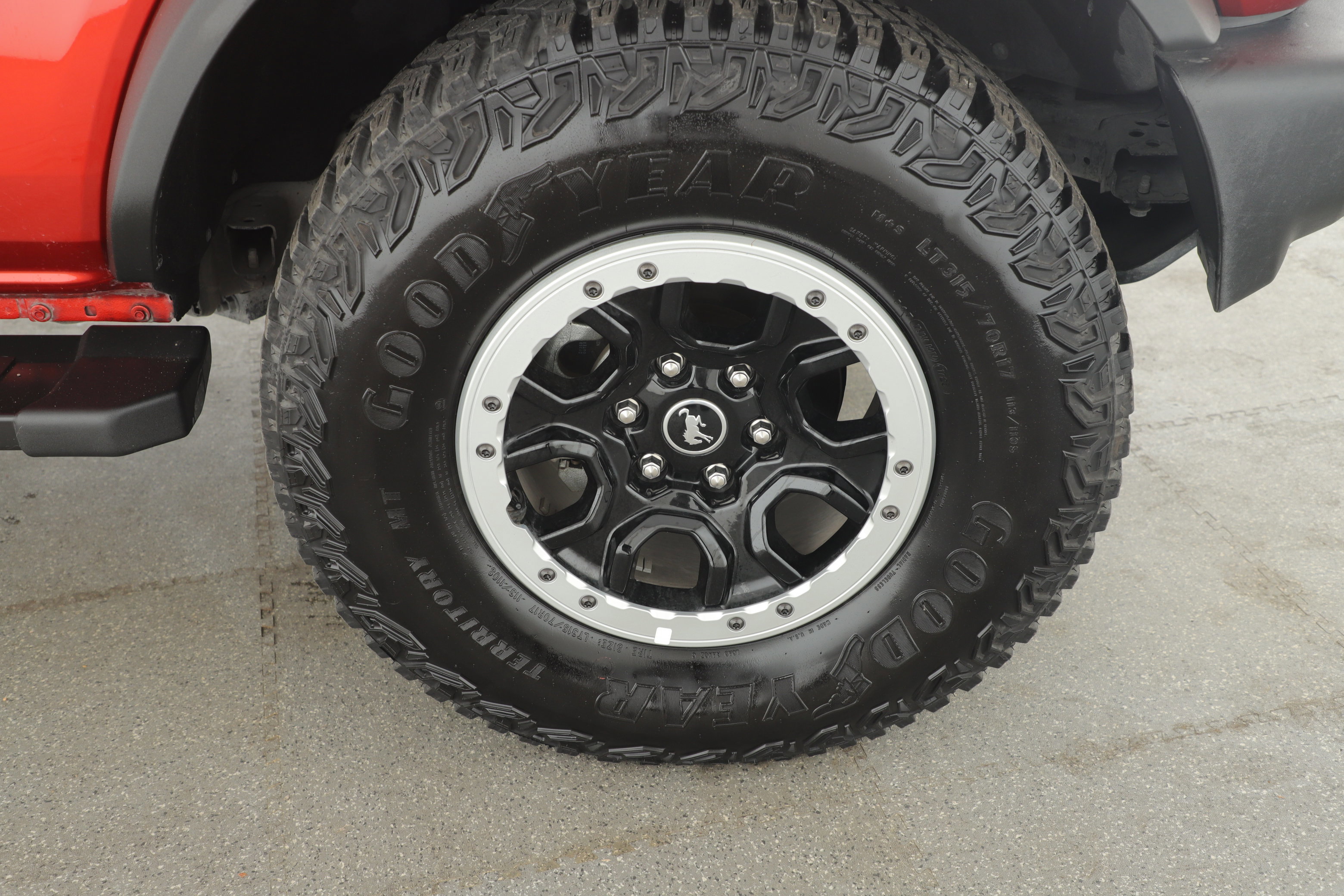 Certified 2023 Ford Bronco Big Bend w/ Sasquatch Package image 4