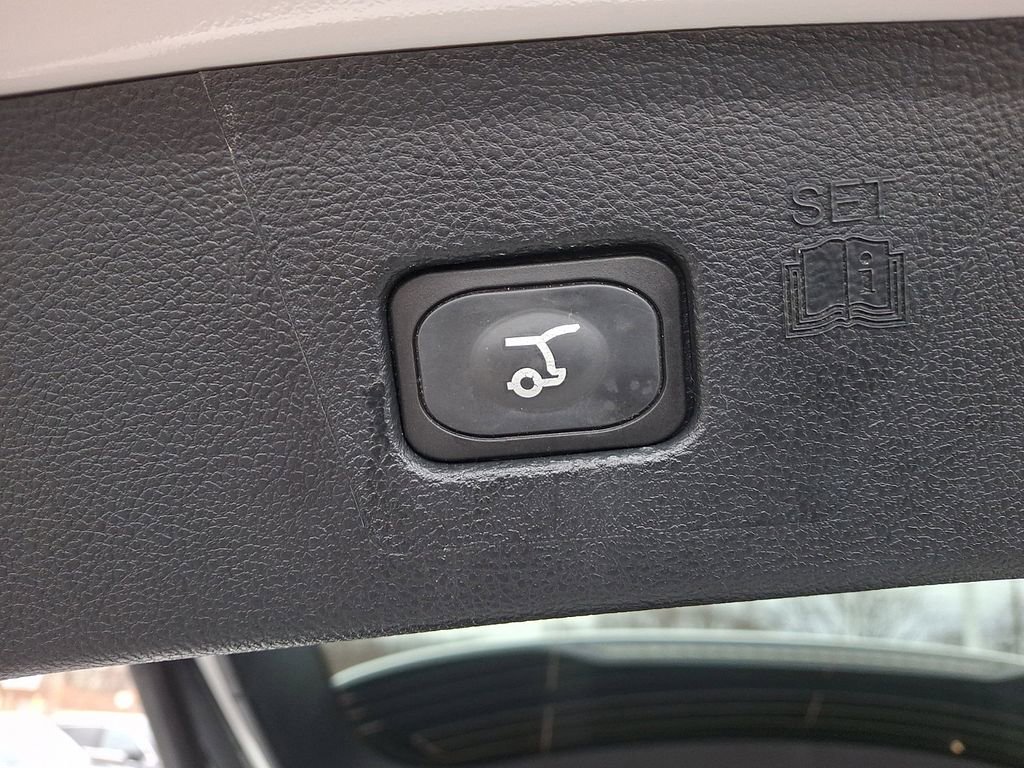 Certified 2022 Ford Edge SEL w/ Convenience Package image 29