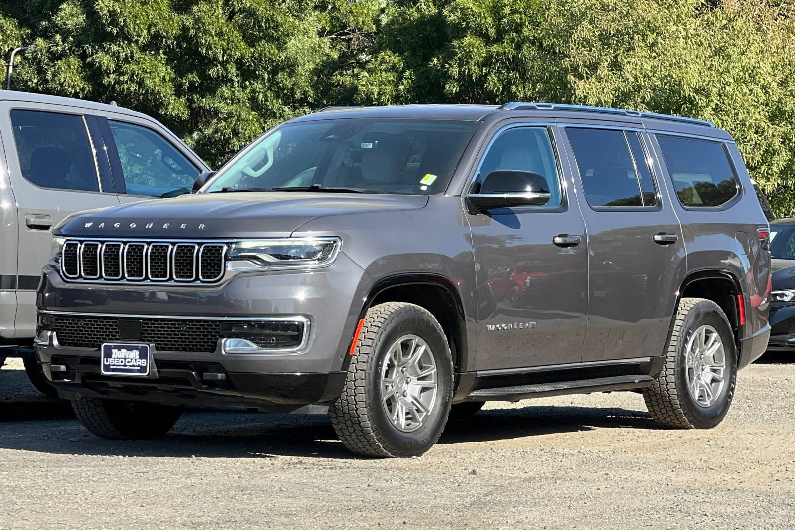 Used 2024 Jeep Wagoneer 4WD w/ HD Trailer Tow Package image 8