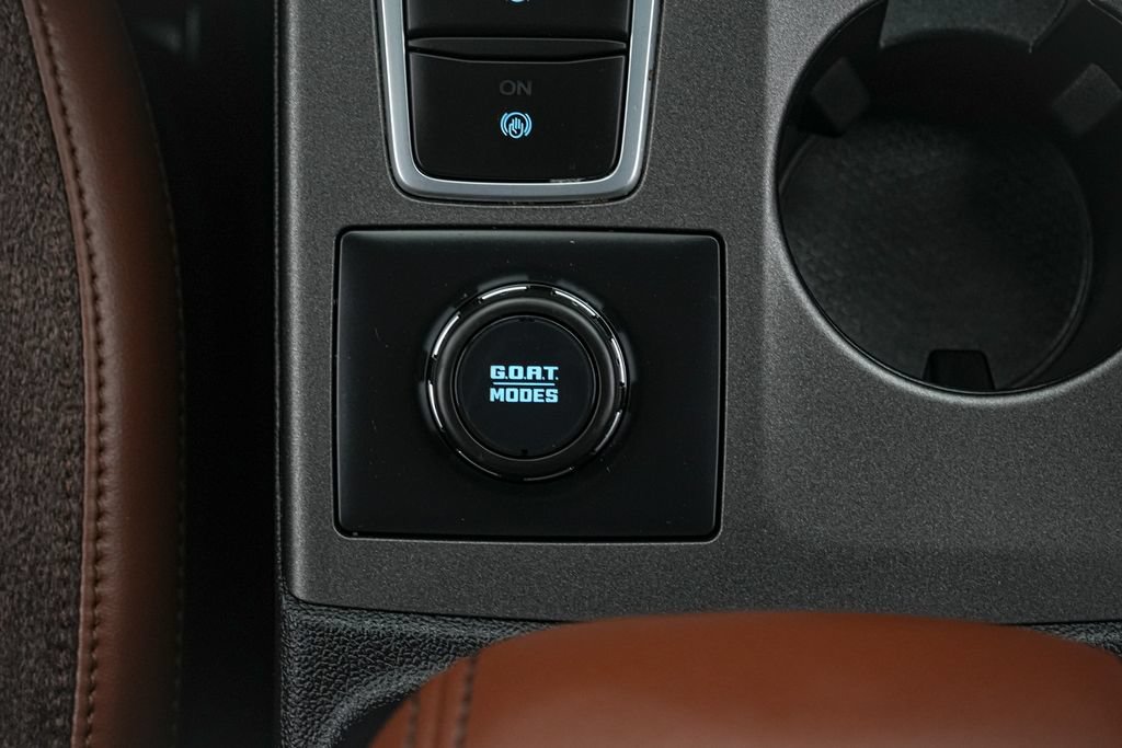 Certified 2025 Ford Bronco Sport Outer Banks w/ Outer Banks Tech Package+ AWD/4WD image 19