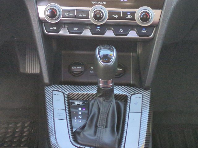 Used 2020 Hyundai Elantra Value Edition w/ Winter Weather Package FWD image 18