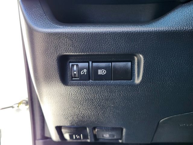 Used 2023 Toyota RAV4 LE AWD/4WD image 23