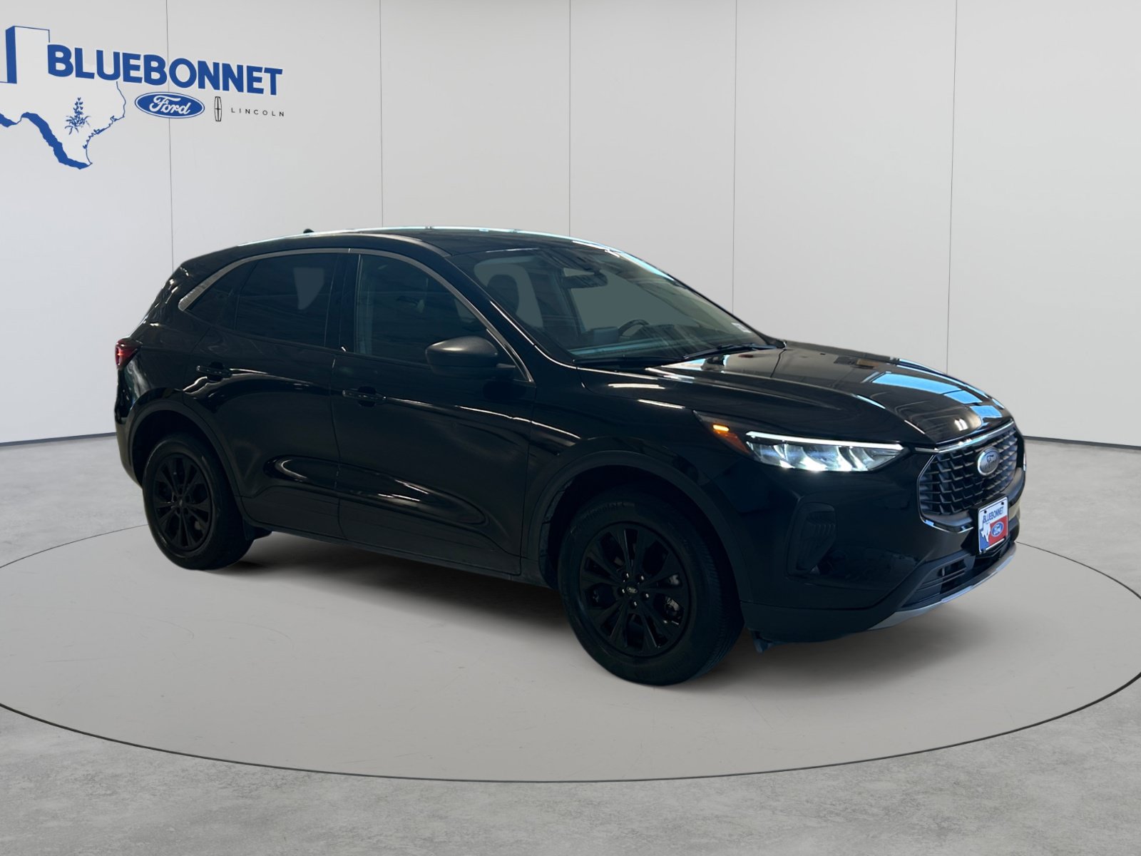 Certified 2024 Ford Escape Active AWD/4WD image 3