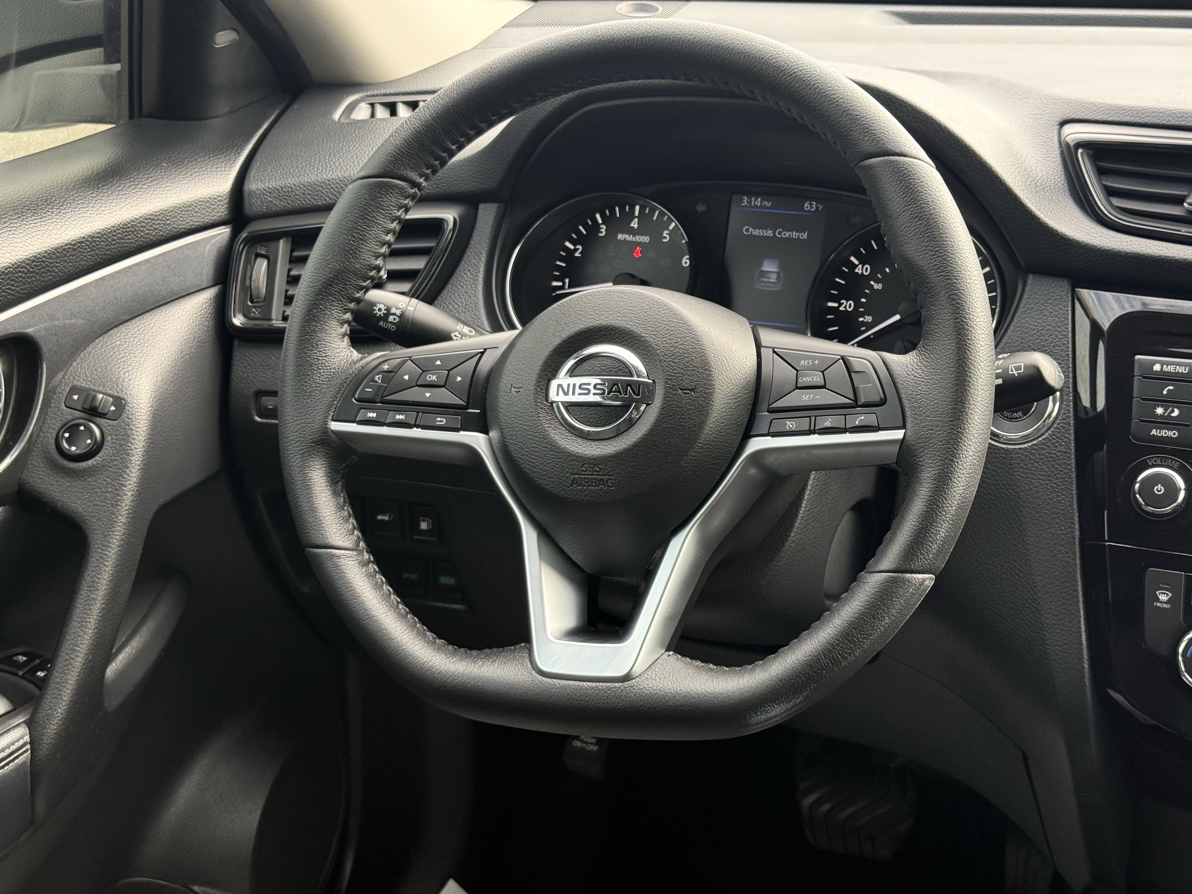 Used 2020 Nissan Rogue SV image 17