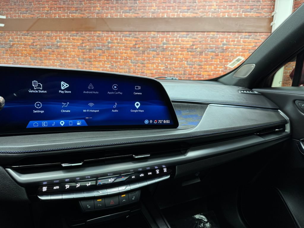 Used 2024 Cadillac XT4 Sport w/ Active Safety Package AWD/4WD image 20