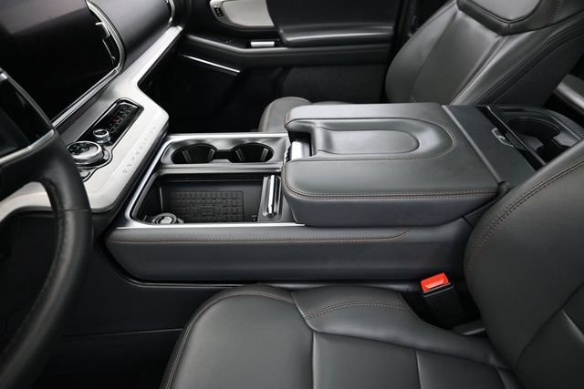 Certified 2025 Ford Expedition Active AWD/4WD image 27