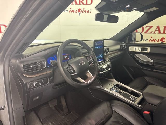 Certified 2023 Ford Explorer Platinum w/ Technology Package image 12