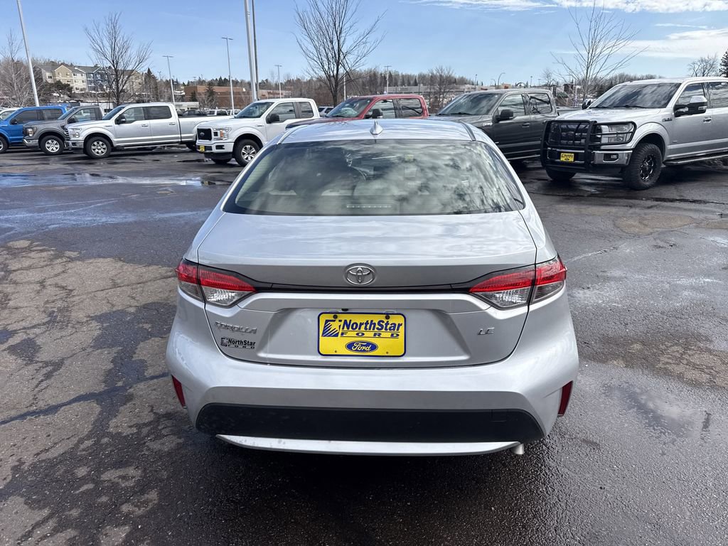 Used 2022 Toyota Corolla LE FWD image 4