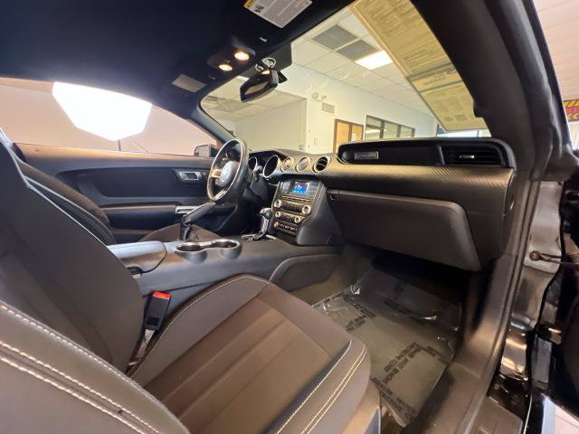 Certified 2018 Ford Mustang Coupe RWD image 30