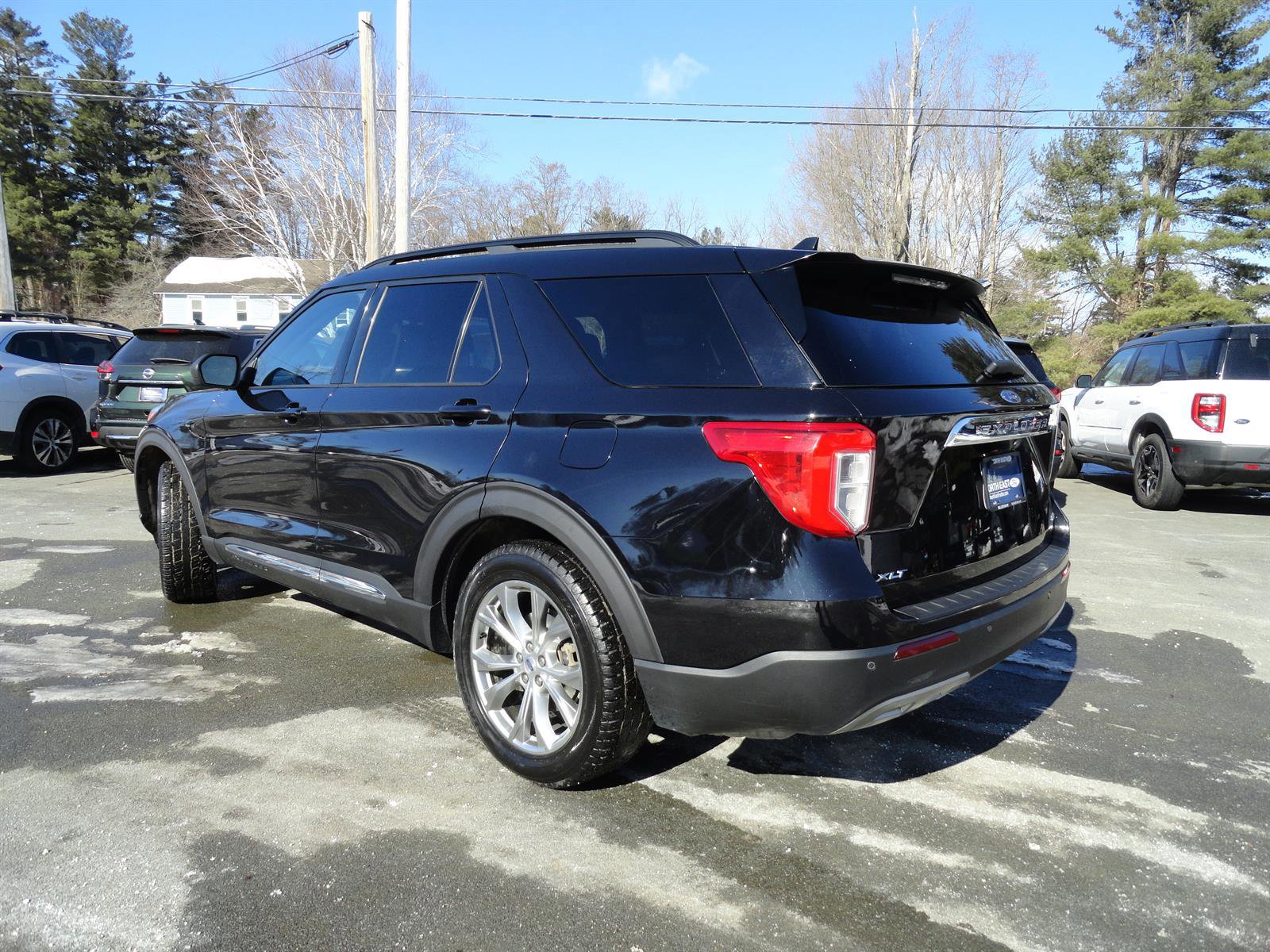 Certified 2020 Ford Explorer XLT w/ Equipment Group 202A image 3