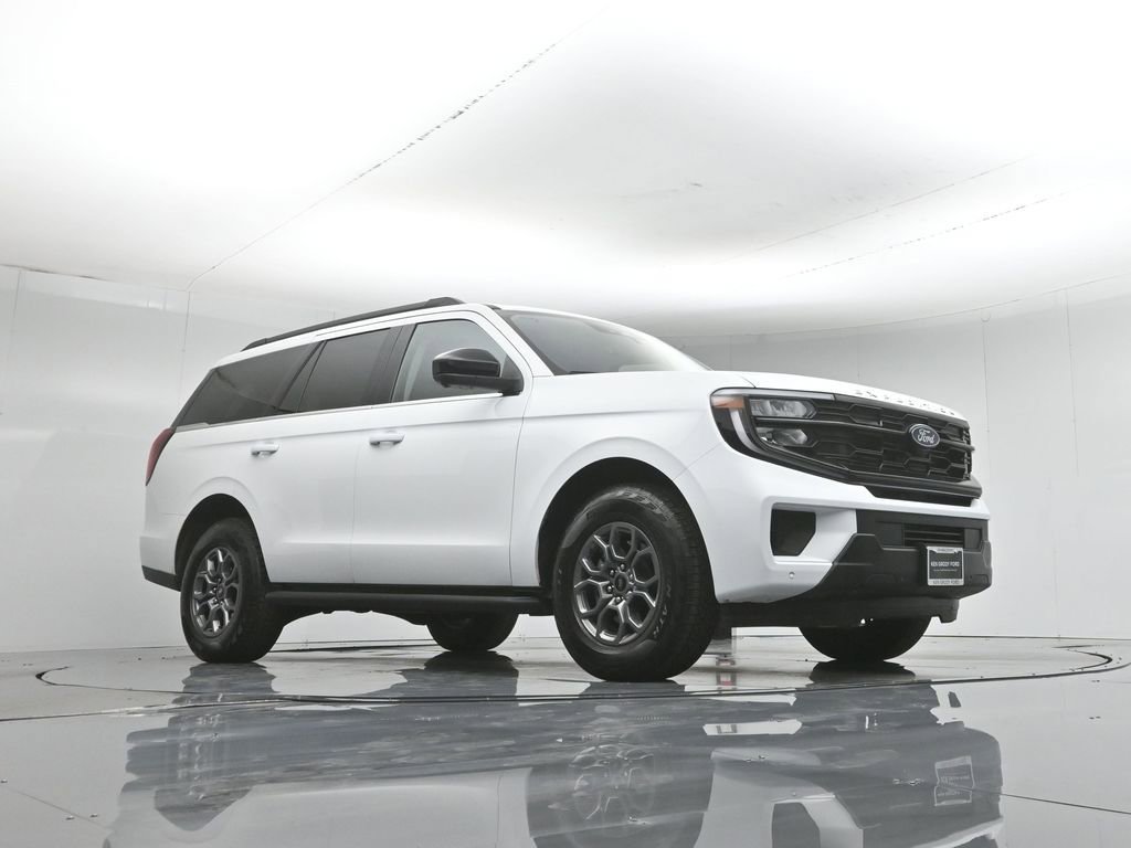 Certified 2025 Ford Expedition Active AWD/4WD image 4