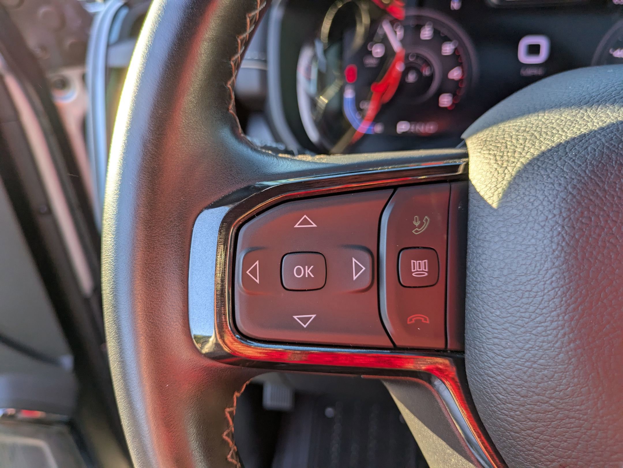 Used 2024 RAM 2500 Limited image 18