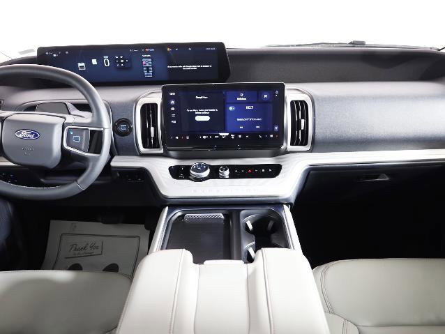 Certified 2025 Ford Expedition Active image 13