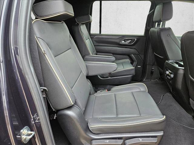 Used 2024 GMC Yukon XL SLT image 18