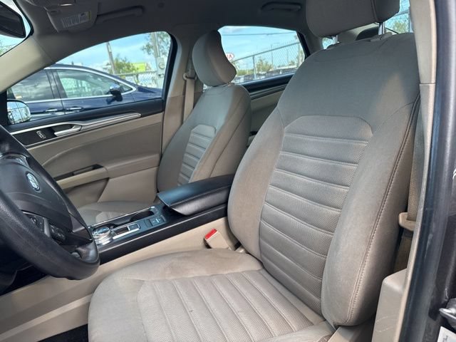 Certified 2019 Ford Fusion SE FWD image 7