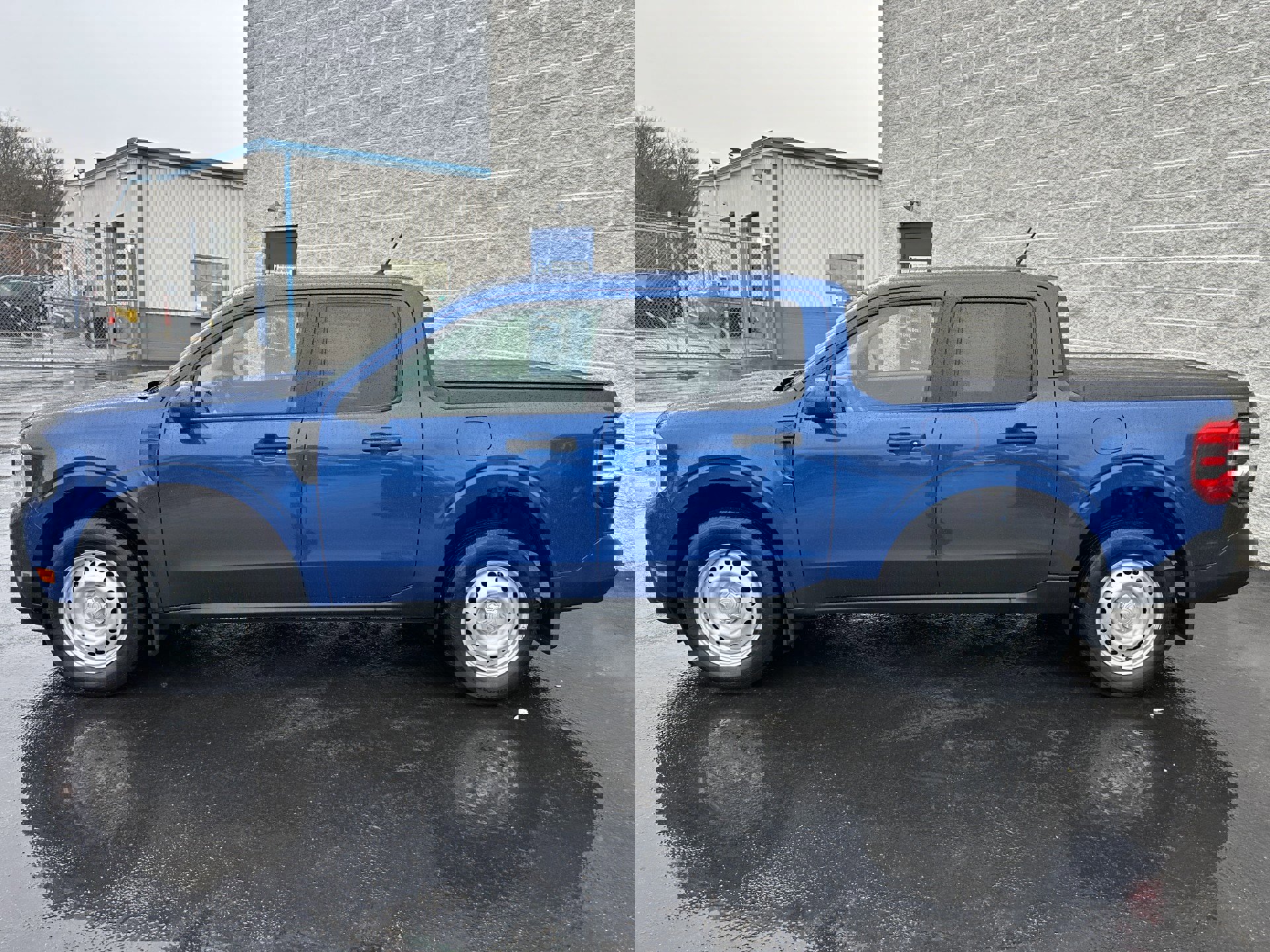 Certified 2024 Ford Maverick XL w/ Equipment Group 100A Standard image 3