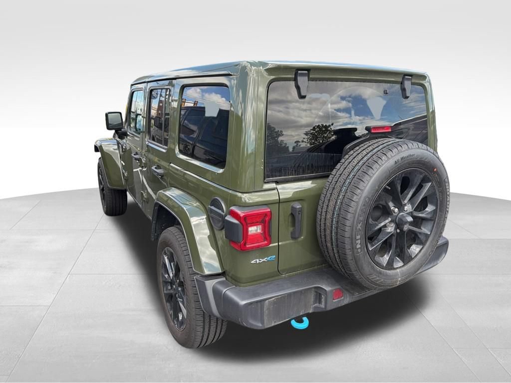 Used 2024 Jeep Wrangler Unlimited Sahara AWD/4WD image 11
