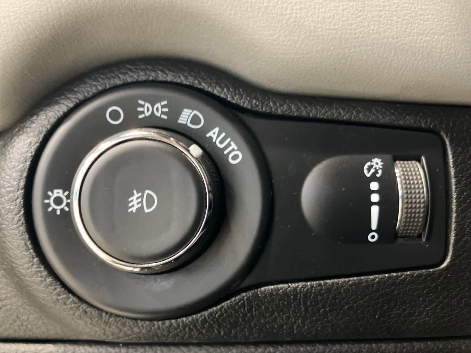 Used 2024 Dodge Durango R/T w/ Blacktop Package AWD/4WD image 14